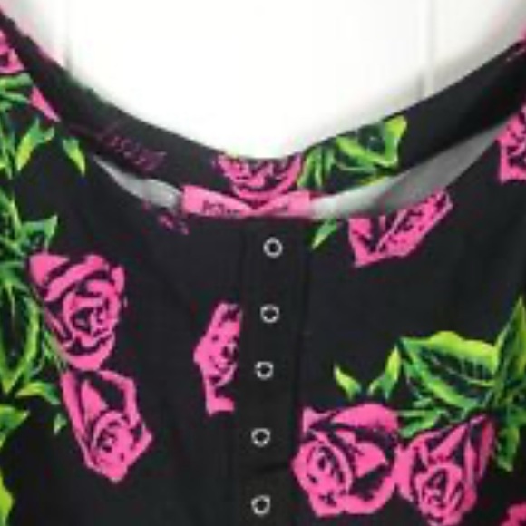 NWT [Betsey Johnson] Rose Floral Cap Sleeved Button-Down Cropped Women’s X-Large - Picture 4 of 7